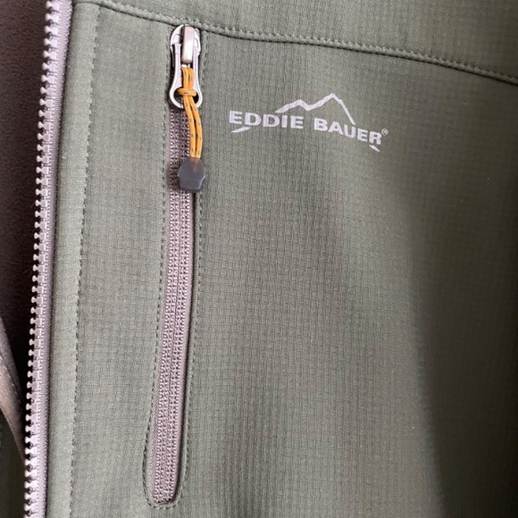Eddie Bauer 365 Lightweight Jacket with fleece lining. - Picture 6 of 7